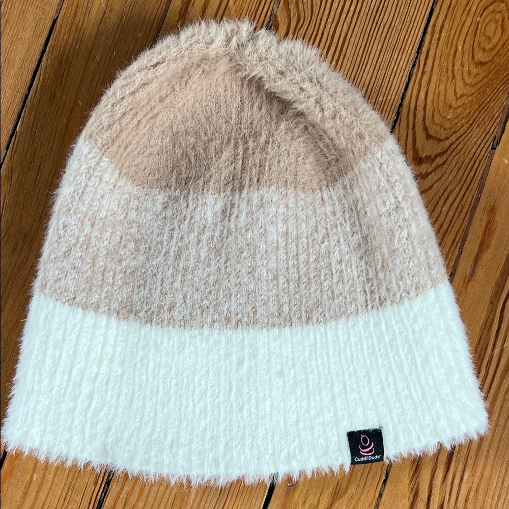 Cuddle Duds Cozy Two-Tone Stripe Fuzzy Beanie Hat - NWOT